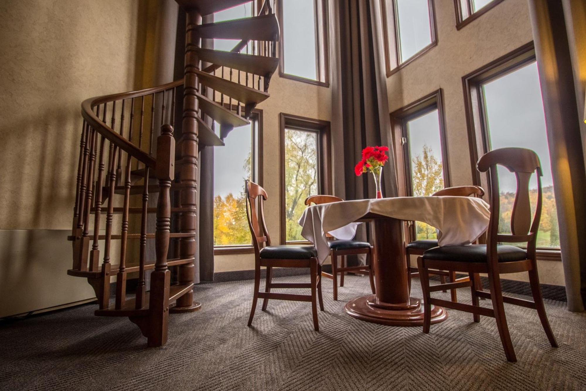 Hotel Et Centre De Villegiature Lac Carling Grenville-Sur-La-Rouge 외부 사진
