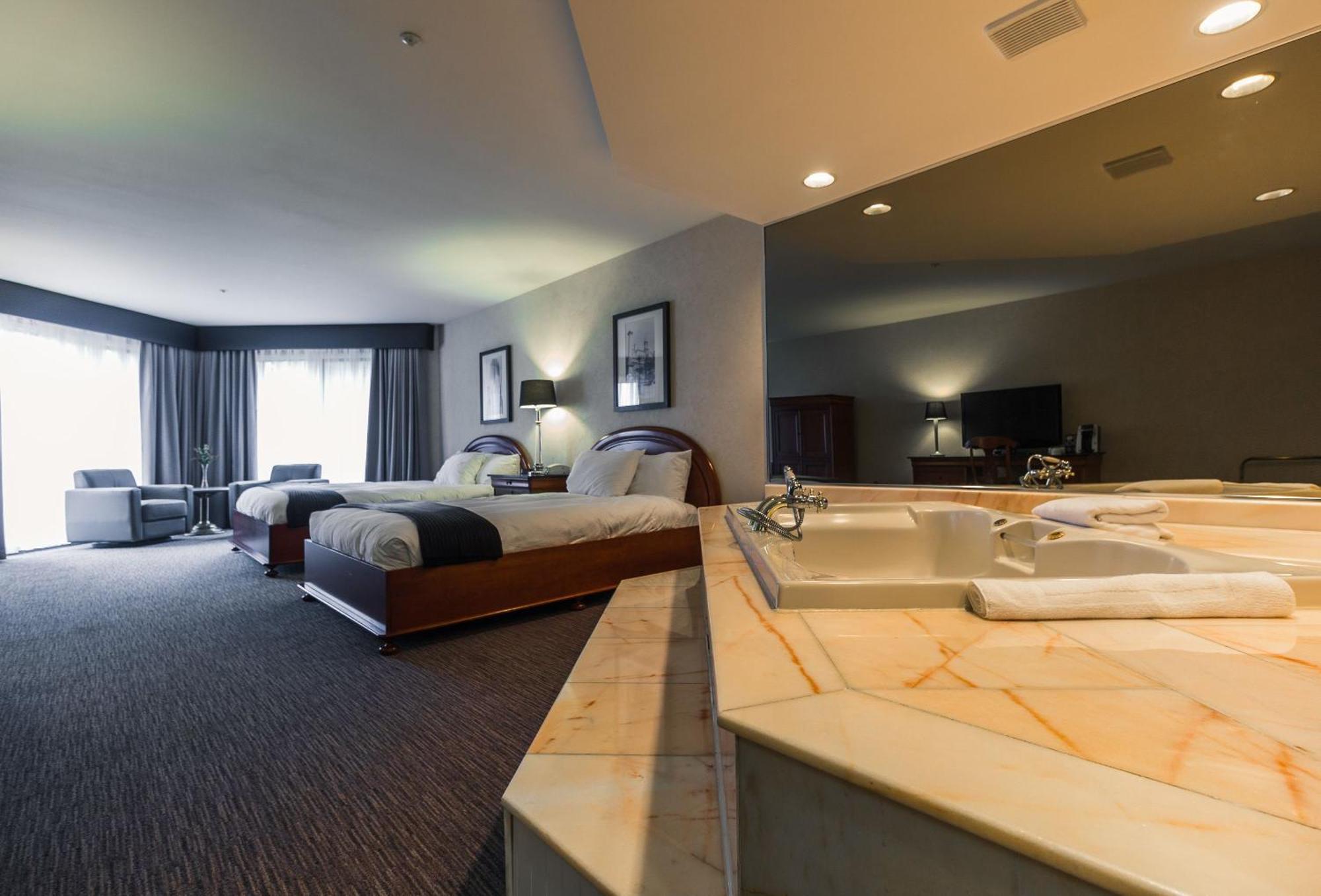 Hotel Et Centre De Villegiature Lac Carling Grenville-Sur-La-Rouge 외부 사진