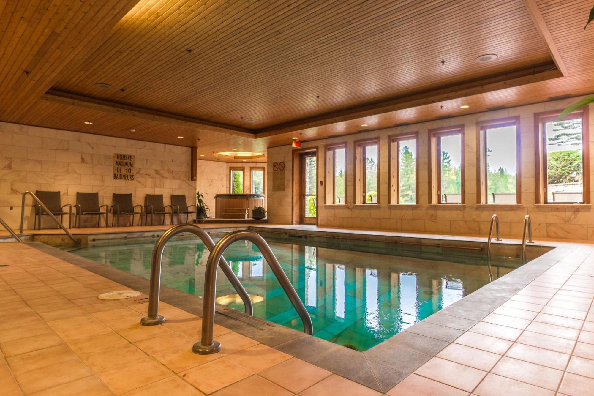 Hotel Et Centre De Villegiature Lac Carling Grenville-Sur-La-Rouge 외부 사진